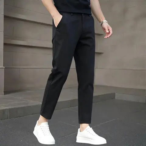 Men's slim-fit cropped trousers, made of a cotton and spandex blend, available in a variety of colors (sizes: 28-38).