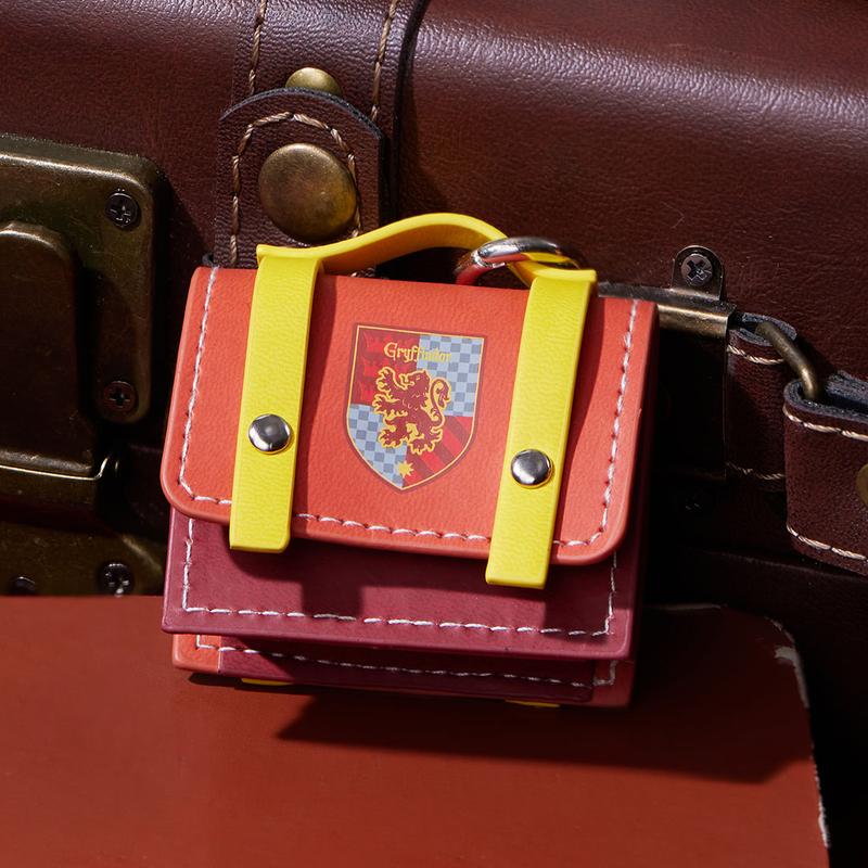 Harry Potter Preppy British Style Comapct Earphone Protective Case with Magnetic Buckle – Hufflepuff Ravenclaw Slytherin Gryffindor – Stylish and Secure Durable Design for Airpods, Earbuds, Headphones Harry Potter Preppy British Style Comapct Earphone Protective Case with Magnetic Buckle – Hufflepuff Ravenclaw Slytherin Gryffindor – Stylish and Secure Durable Design for Airpods, Earbuds, Headphones