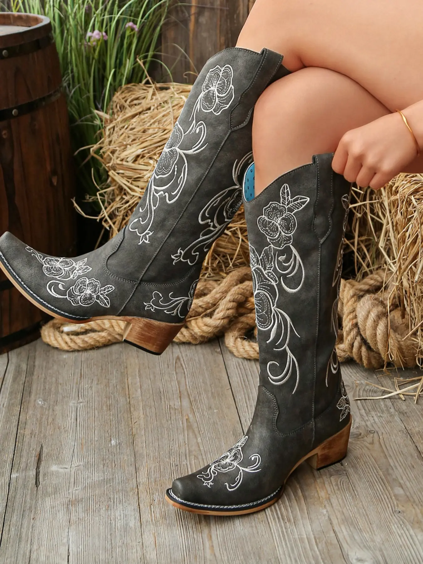 Western Floral Embroidered Pointed Toe Mid-Calf Boots, Vintage Cowboy Boots, Boho Flower Patchwork Embroidered Cowboy Pointed Heel Western Style Women's Mid-Calf Boots, Chic Cowboy Boots