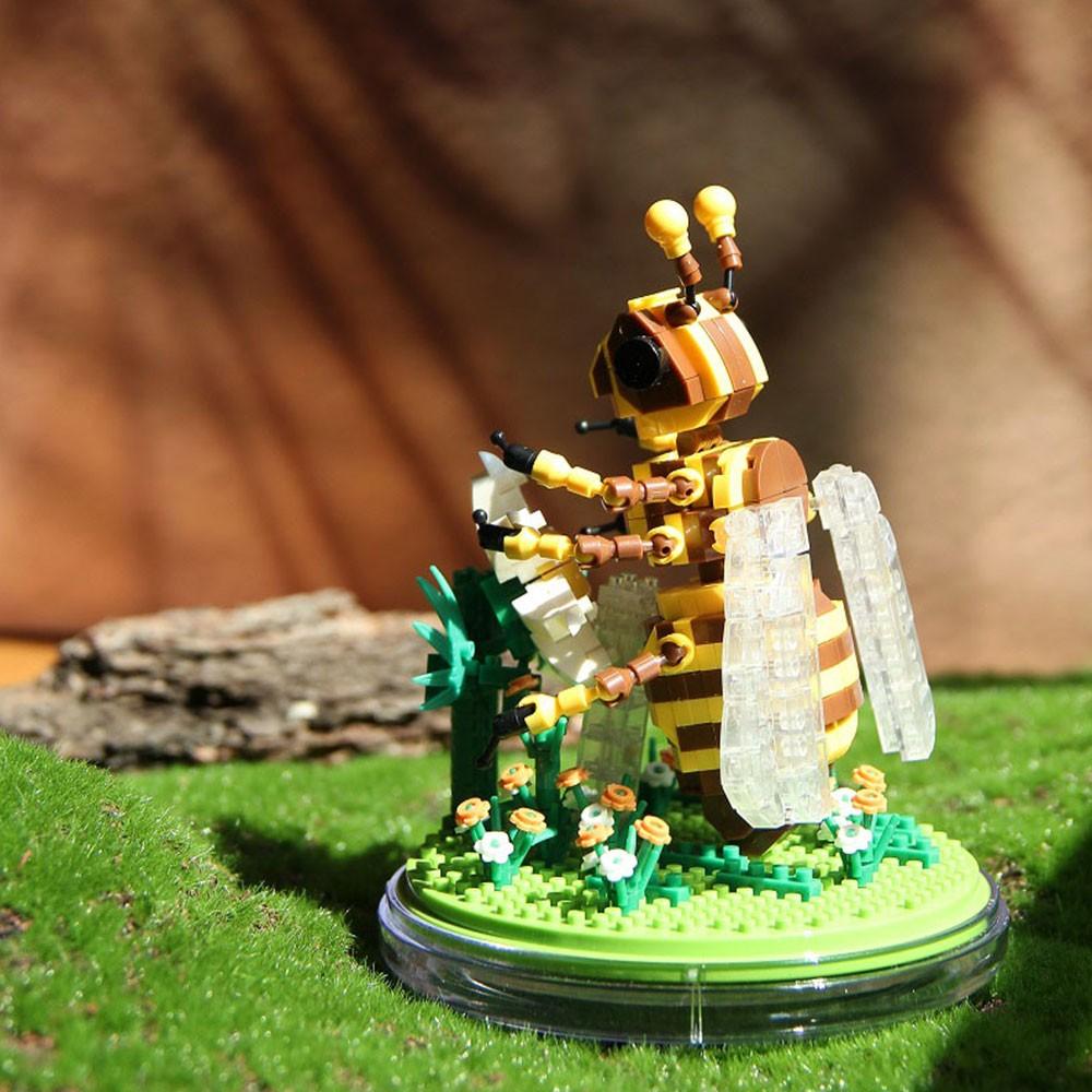 6-Insect Series Building Block Model Kit, Cute Animal Display Figures, Great Birthday and Holiday Gift for Collectors