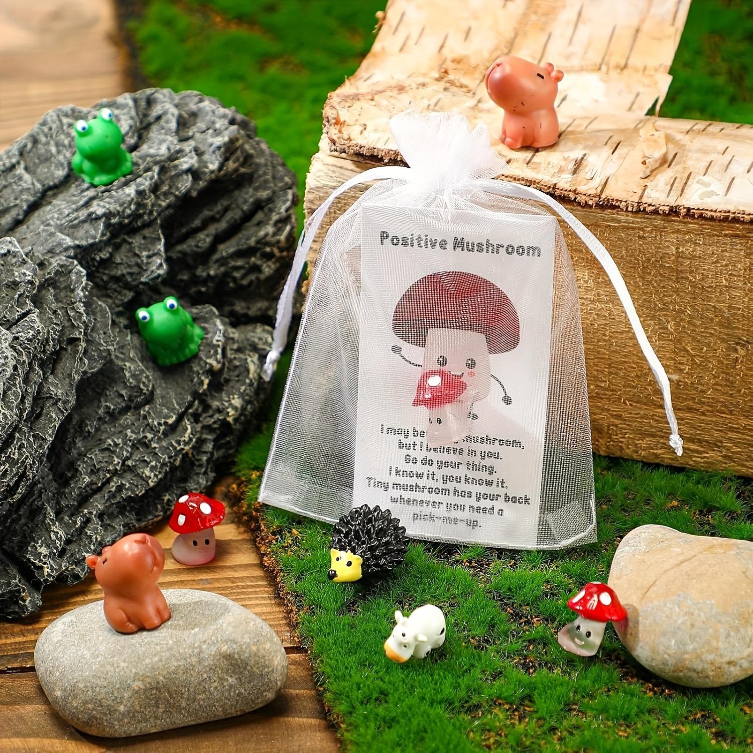 Employee Appreciation Gift Set, Includes Mini Resin Animals, Humorous Cards & Organza Bags, Perfect for Colleague Thanks