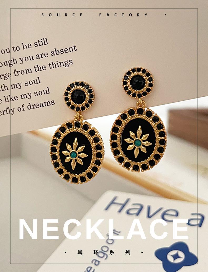 French Vintage Black Star Earrings with Rhinestones Women Elegant Fashion Luxury New Exquisite Mid Century Inspired Jewelry