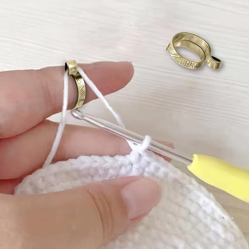 1pc Knitting Needle Holder Ring, DIY Sweater Weaving Tool Finger Sleeve with Thread Guide, No Battery Required, Crafting Accessory, Knitting Accessories And Supplies