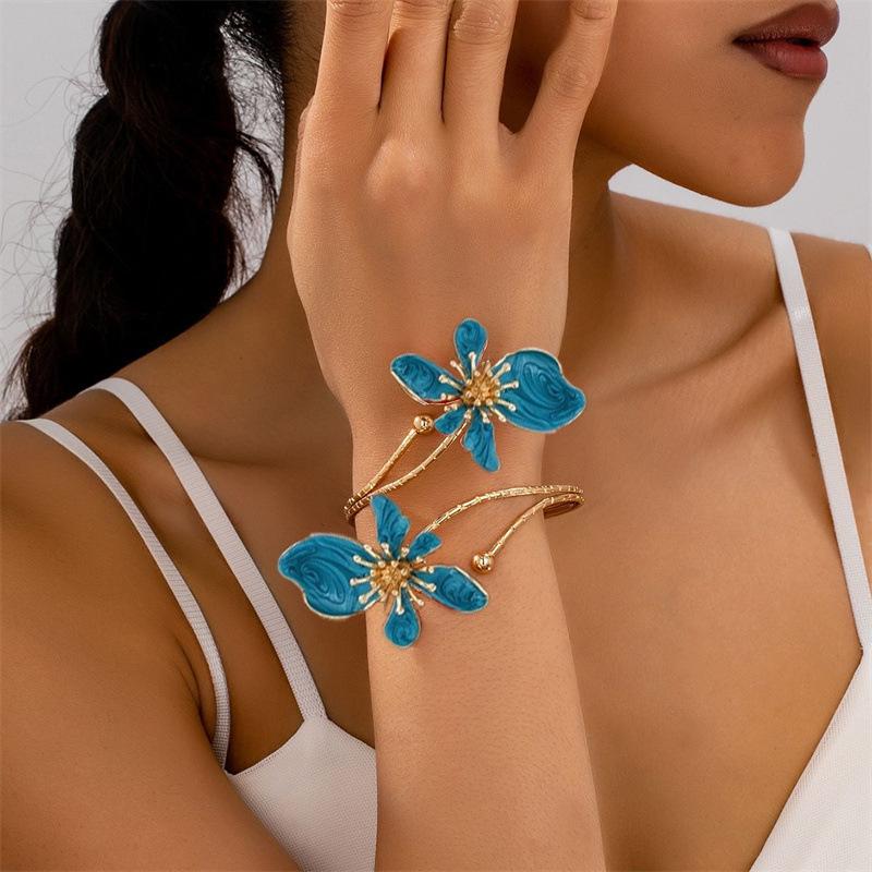 Elegant Floral Open Cuff Armlet, Iron Material, Perfect for Parties, Weddings, Summer Events, Ideal Gift for Friends & Family, Aesthetic Jewelry
