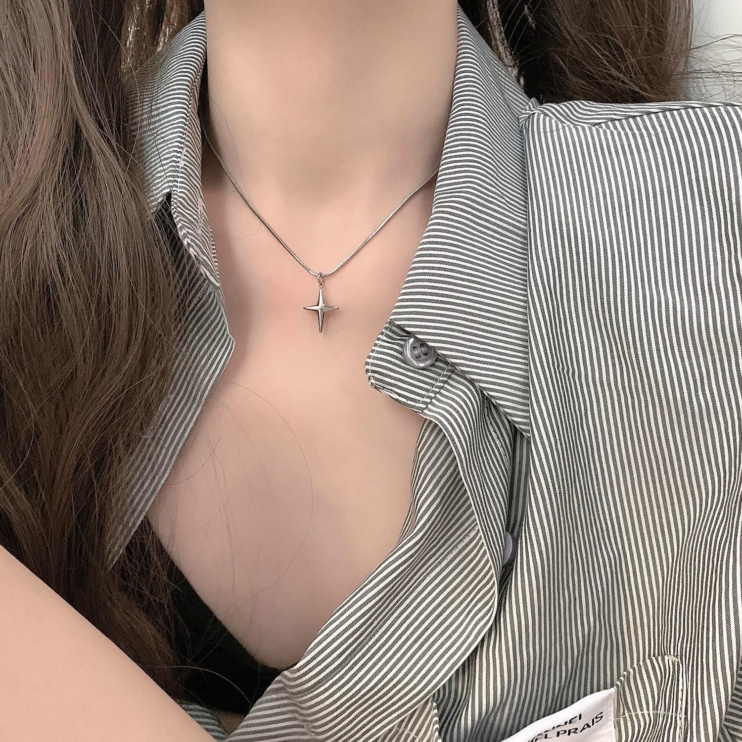 Women's Cross Pendant Necklace, Simple Design, Fashionable & Versatile, Perfect for Daily Wear, Elegant Jewelry Accessory