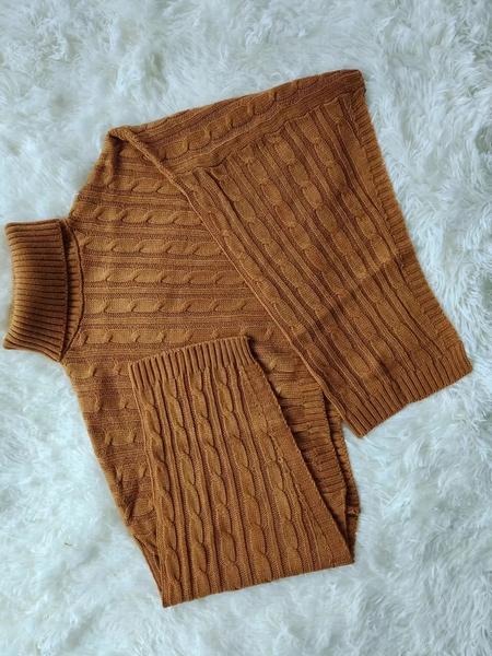 Women's Fashionable Loose-Fit Short Knitted Sweater Top, Knitwear, New European Style Shawl Collar Design, Perfect for Casual Wear