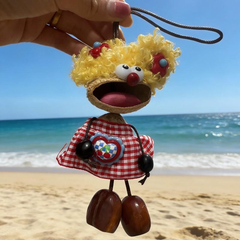 New Indonesian Fruit Shell Healing Wind Chime Pendant, Stress Relief Keychain, Wholesale Fruit Shell Rattle, Decorative Hanging Ornament