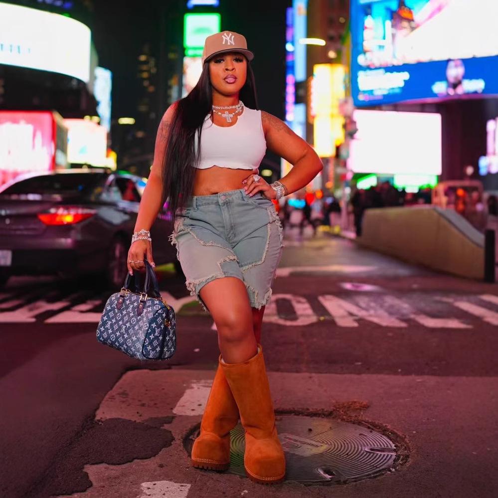 Star Tassel Raw Edge Loose Straight Denim Shorts