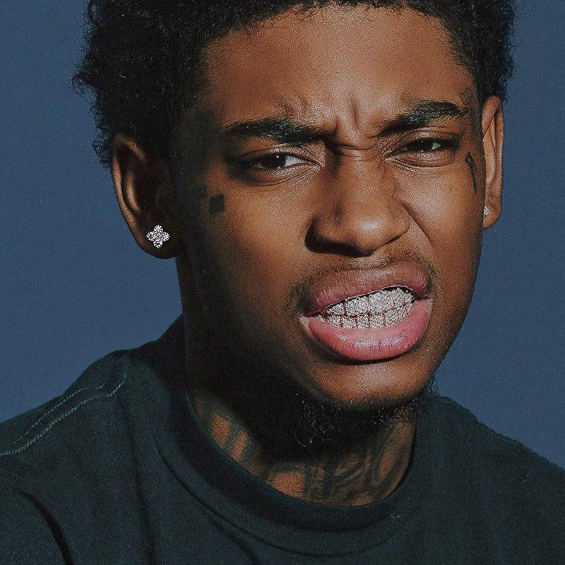 【#E294】925 Silver Synthetic Moissanite Earrings for Women and Men Screw Back Earrings 925 Sterling Silver Four Leaf Clover Exquisite Jewelry Birthday Gift