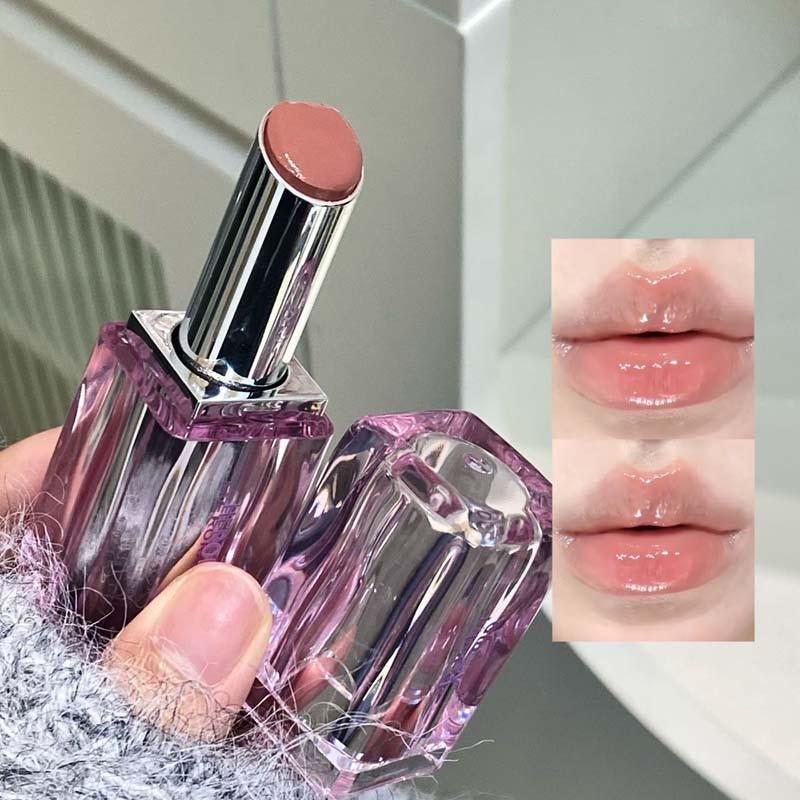 Highly moisturizing lipstick provides long-lasting hydration and repair for dry lips. The smooth, creamy texture applies easily, offers rich color payoff, and is long-lasting and smudge-proof, creating plump, soft lips. A must-have gift for Mother's Day.