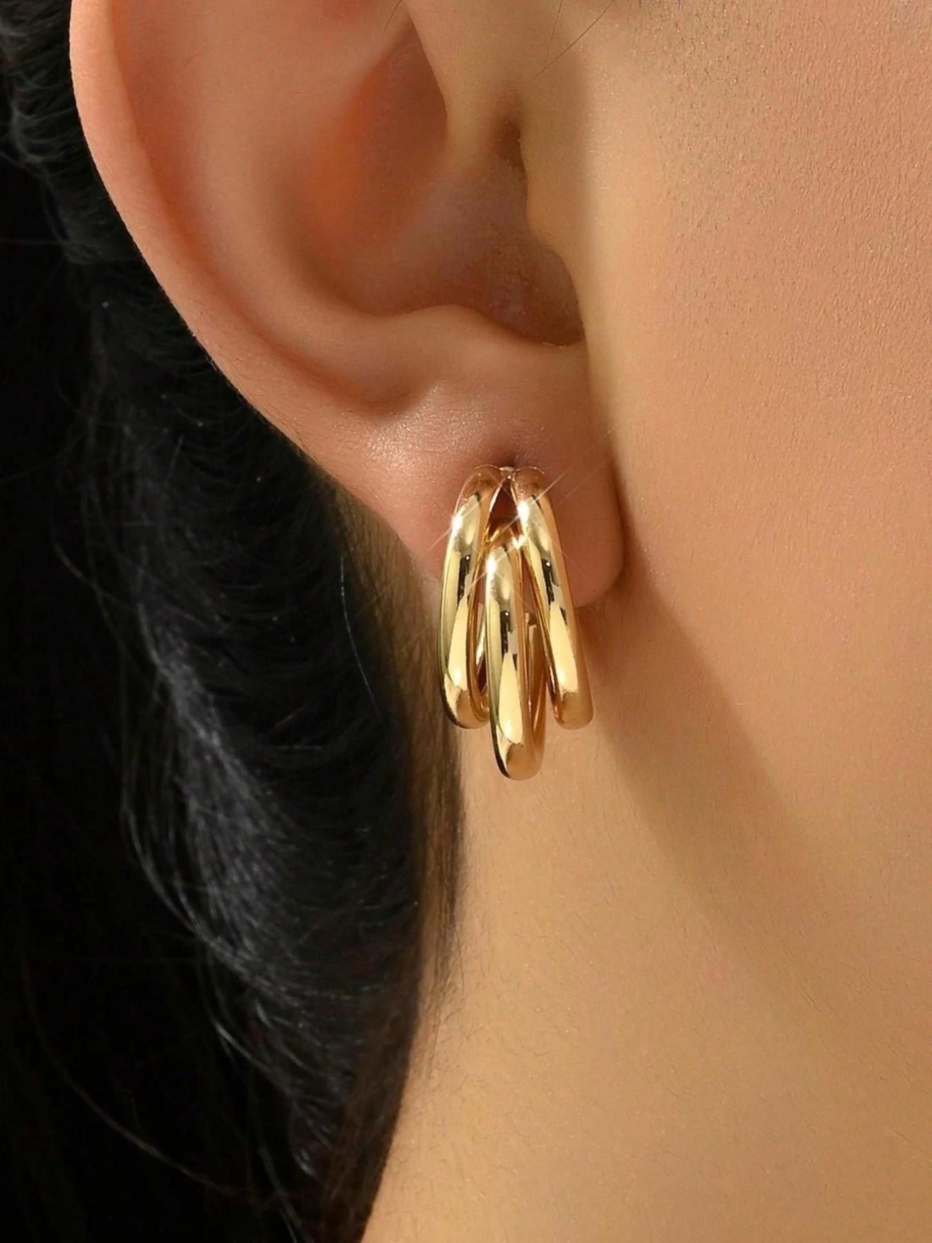 Elegant Three-Ring Low Allergy Earrings, Punk Metal Texture, Perfect for Parties and Dates, Stylish Jewelry Pins