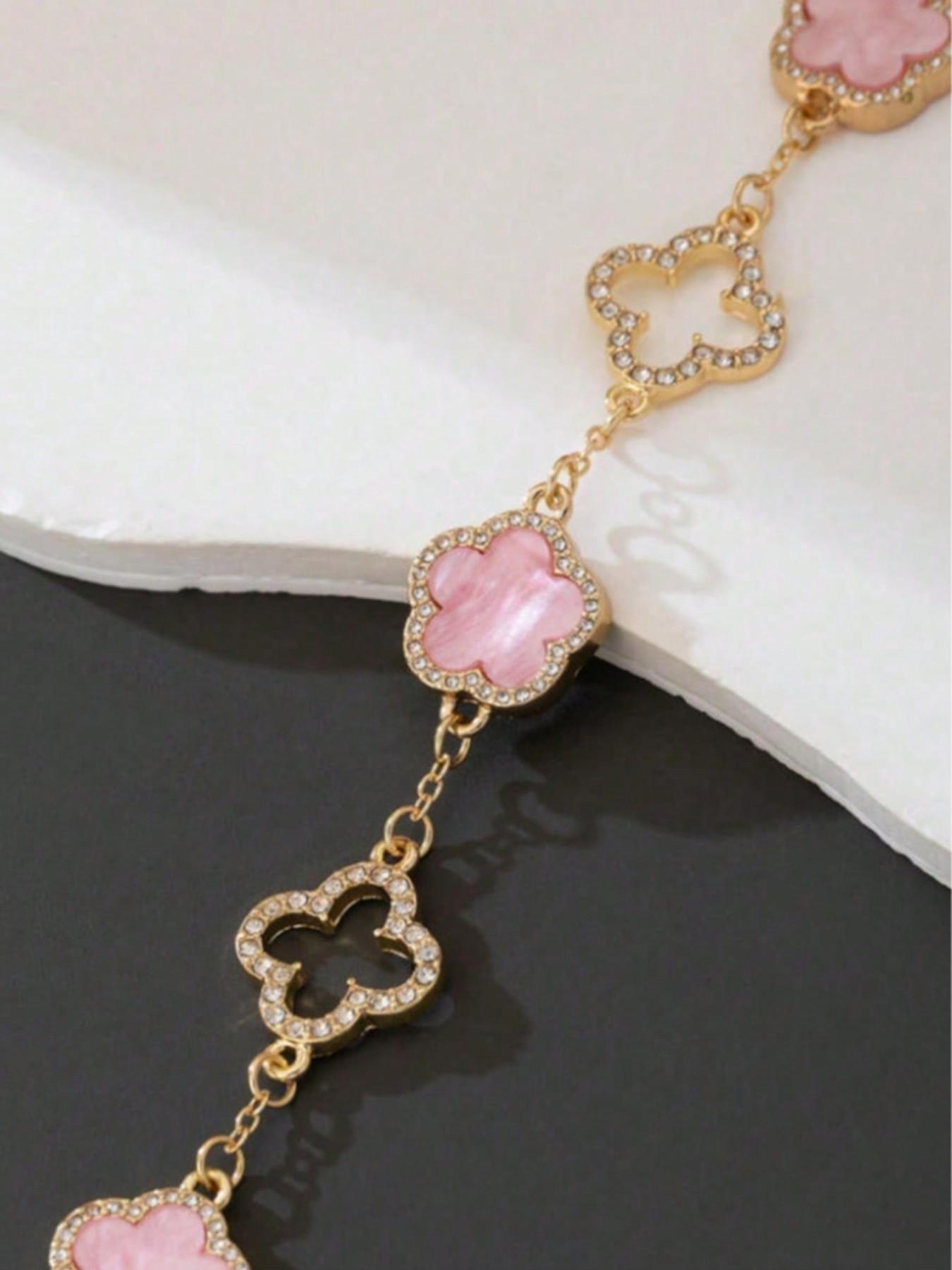 Women's Lucky Four-Leaf Clover Five-Leaf Bracelet, Fashionable High-Quality Jewelry Accessory, Versatile Design for Daily Wear