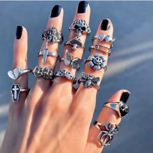 49PCS Vintage Silver Punk Rings Knuckle Rings Set for Men Women Snake Cross Flower Chunky Rings Open Adjustable Goth Punk Hip Hop Cool Midi Stackable Rings Pack