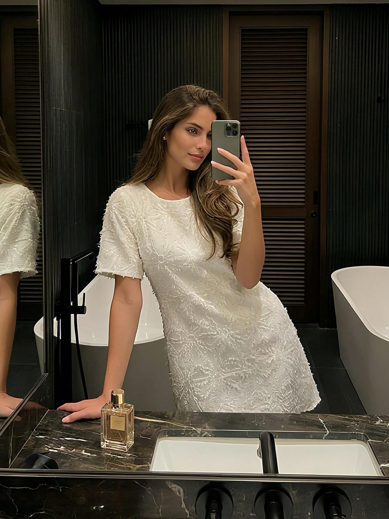 Women's Elegant Embroidered Dress, French Style Summer, High-Quality Medium-Length Casual Wear, Stylish Round Neck Design