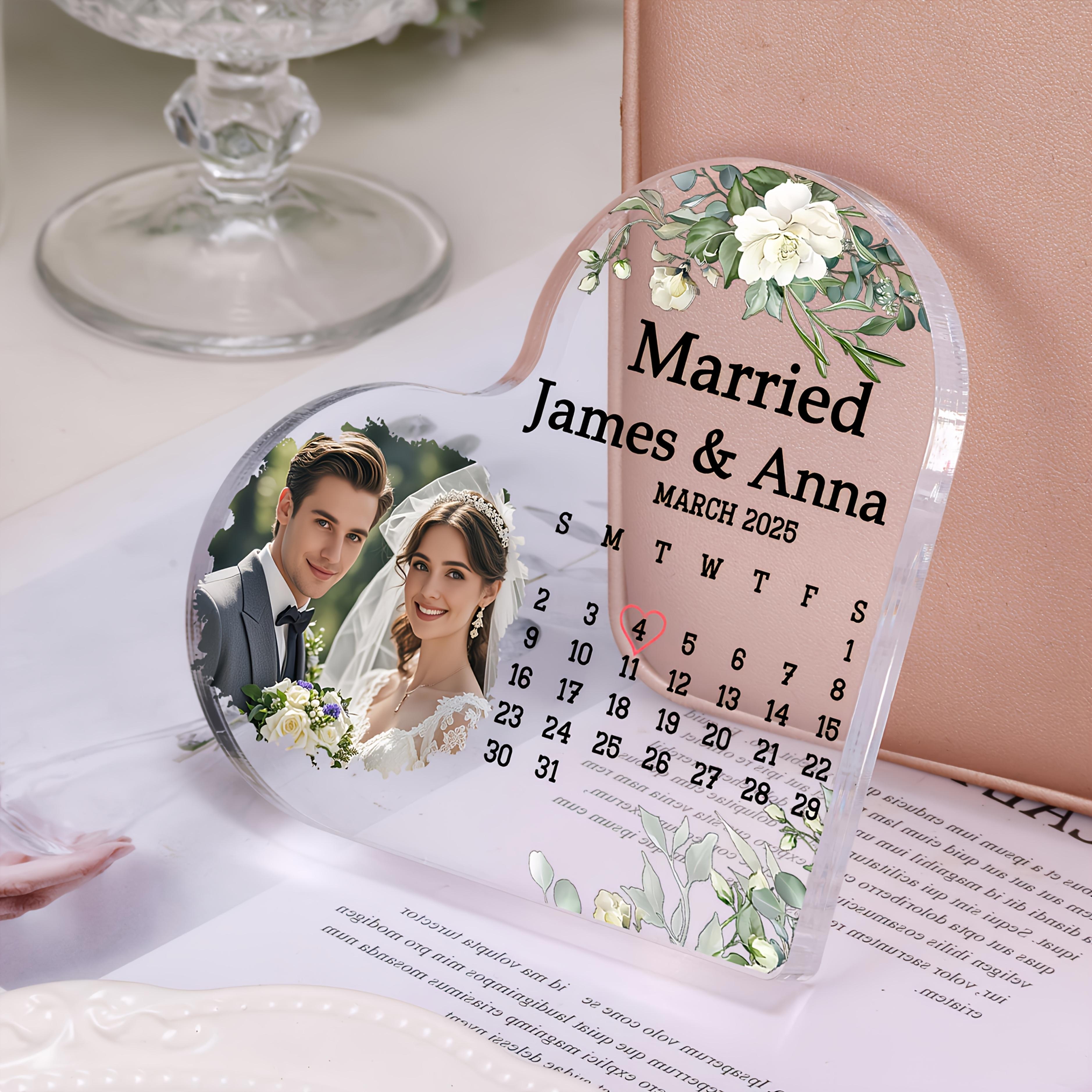 [2D Flat] [2D Flat] Custom Acrylic Heart Photo Plaque, Couple Wedding Gift, Post-Wedding Husband And Wife Acrylic Calendar Plaque, Wedding Anniversary Decoration, Anniversary Gift, Wedding Anniversary Souvenir