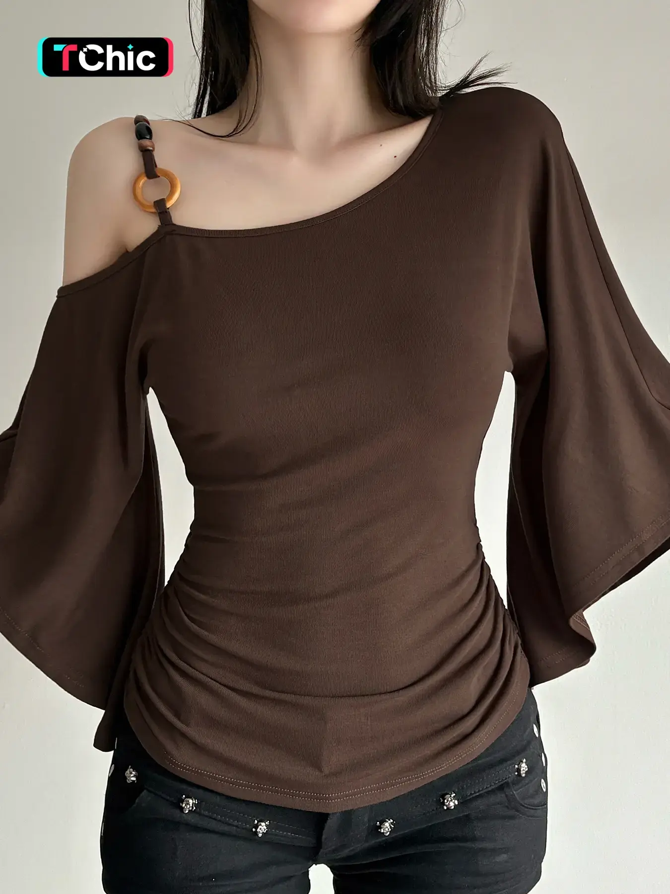 Women's Street Style Vintage Beaded Asymmetrical Off Shoulder Batwing Long Sleeve Lady Top Blouse, Fitted Waist Retro Casual Top for Spring & Fall, Womenswear Batwing Sleeve Shirt