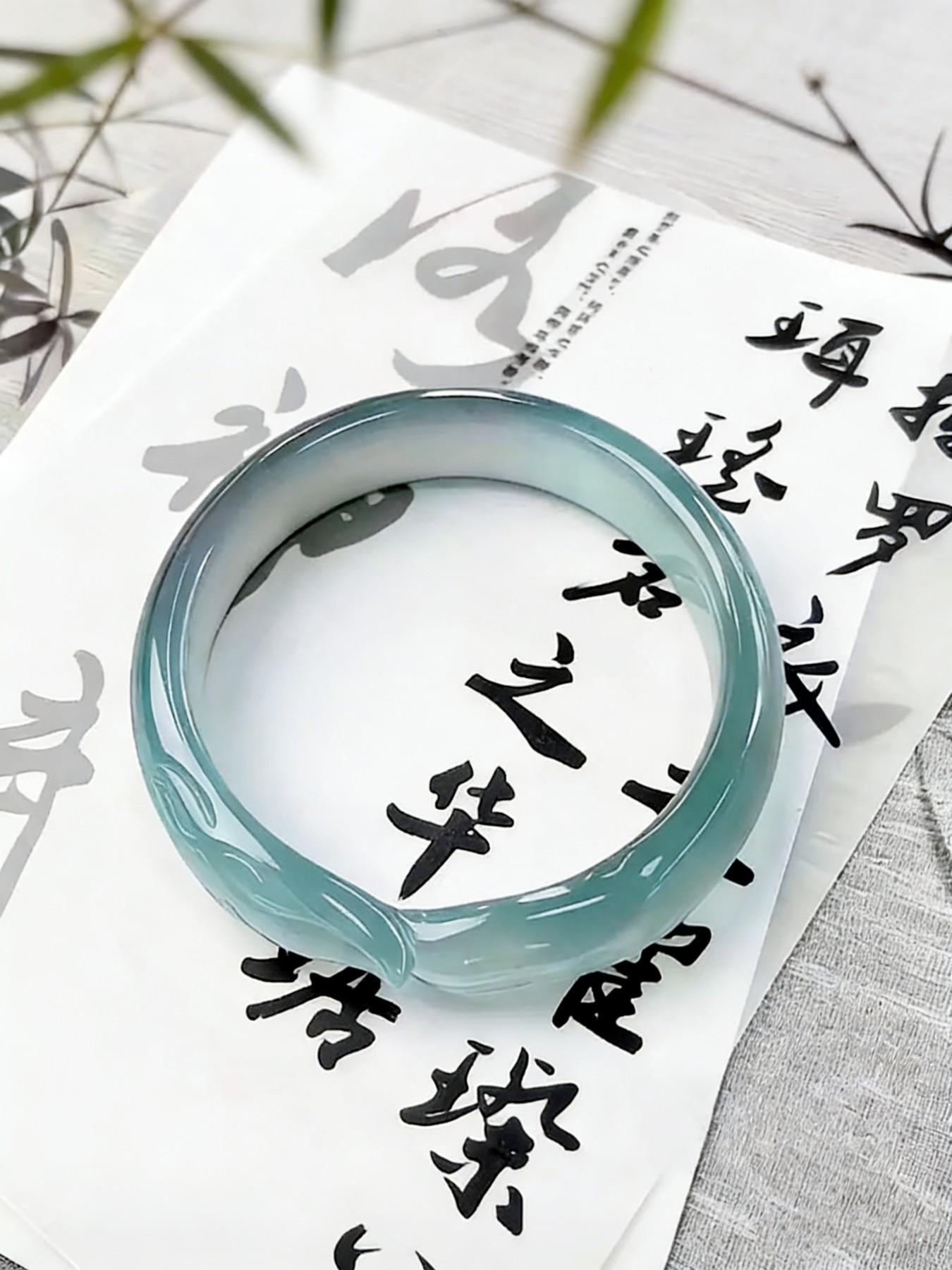 Chinese Style Jade Bangle Set with Gift Box,Cat Eye Stone Bracelet, Best Gift for Her, Lucky Charm Jewelry, Fashion Accessory Perfect for Blessing and Memorial Keepsakes, Size 58-60mm, Elegant Jewelry Collection