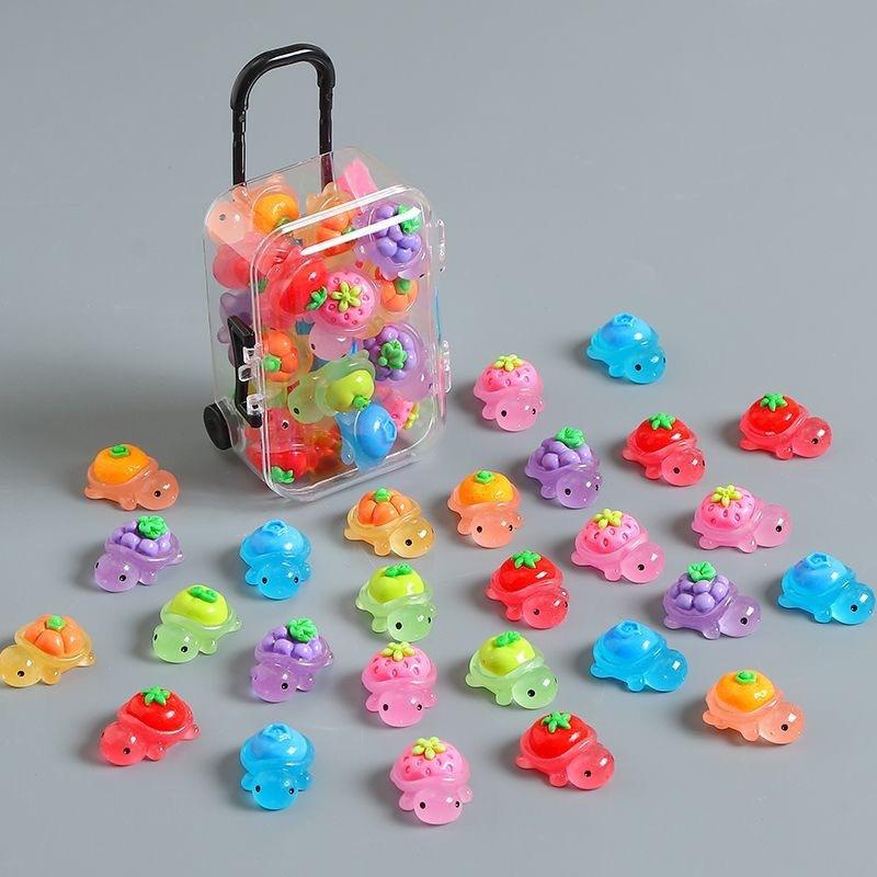 20pcs Mini Resin Tortoise Turtle Figurines + 1pc Mini Luggage Box Set, Random Shipping, Decorative Home Decor, DIY Crafts, Office Desk Decoration, Resin Animal Sculptures, Home Decor Ornament, Cute animal design