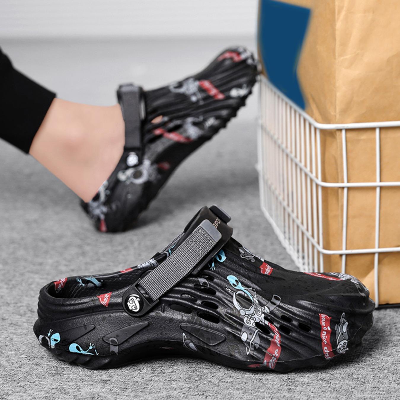 Men's Cave Shoes 2026 New Summer Outdoor Beach Shoes Sports Baotou Slippers Soft Sole Comfortable Wade Sandals