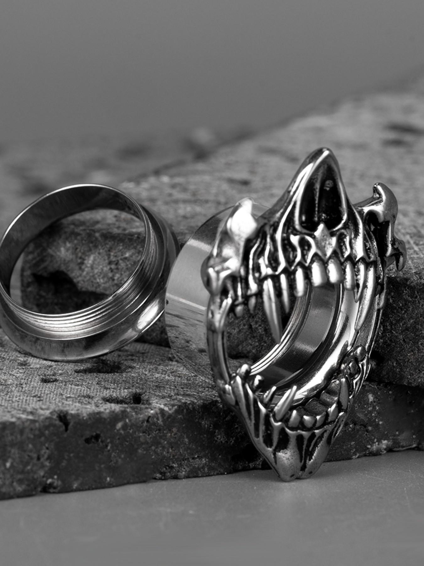 vanku 2pcs Gothic Skull Ear Tunnels, 316 Stainless Steel Halloween Punk Piercing Gauges, Casual Style for All Seasons, Plain Design