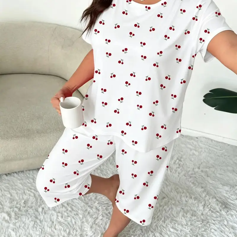 Plus-Size Women's Cherry Print Round Neck Short Sleeve Top and Capri Pants Set, Casual Pajamas Set, Comfortable Sleepwear