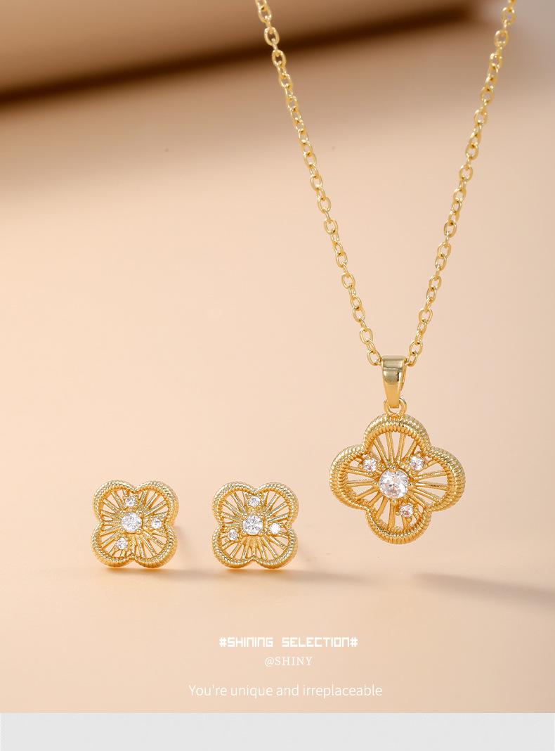 {Set} Four-leaf clover copper alloy earrings and necklace for women 2025 simple, light luxury, elegant, niche design collarbone chain
