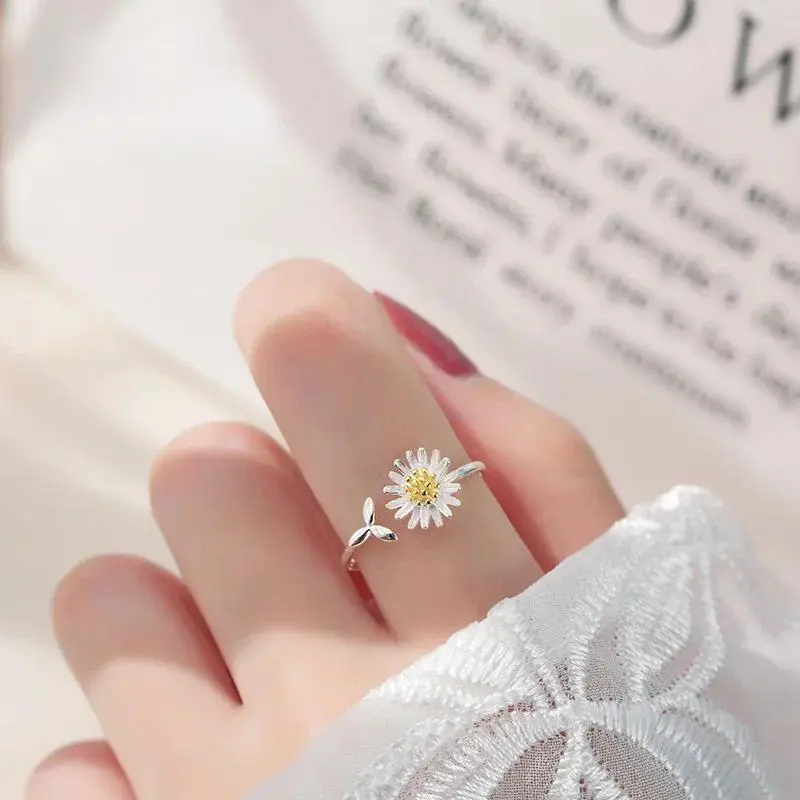 Vintage Daisy Flower Rings For Women Korean Style Adjustable Opening Finger Ring Bride Wedding Engagement Statement Jewelry Gift