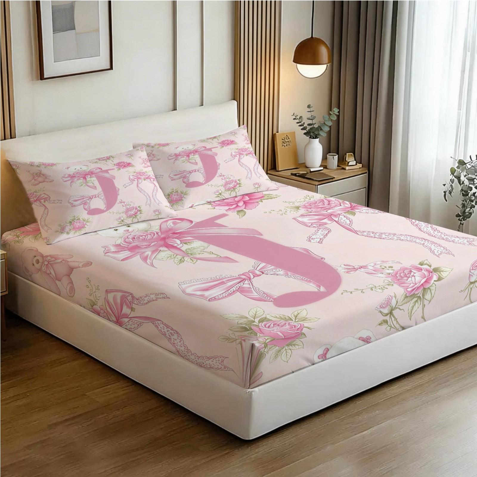 Pink Coquette Initial Letter Fitted Sheet Set, Soft Skin-Friendly, Cute Teddy Bear & Rose Floral Bedding, Girly Bow Print, 3 Pieces (1 Fitted Sheet + 2 Pillowcases), Deep Pocket, Aesthetic Room Decor, Perfect Gift