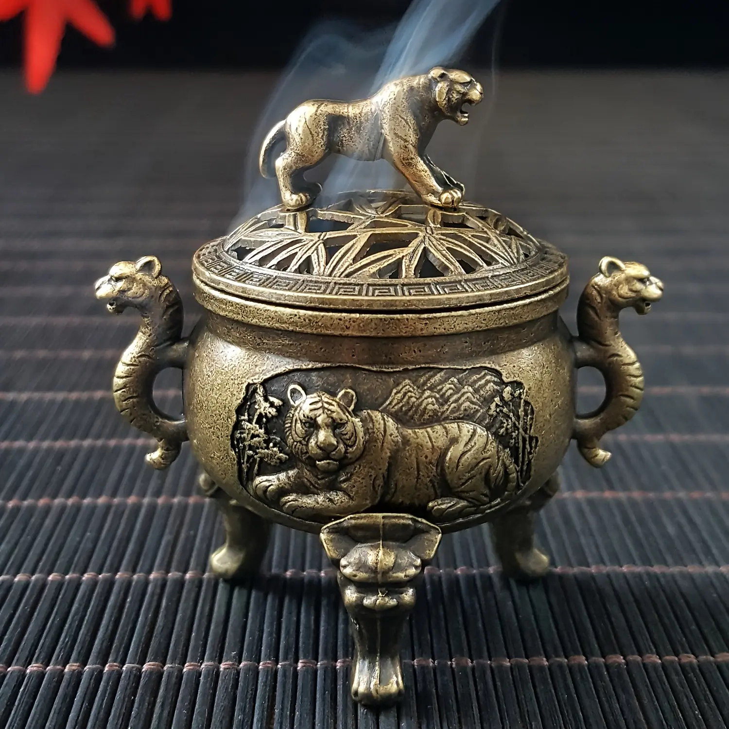 1pc Tiger Incense Holder, Enhances the "Fierce" Atmosphere - Perfect for Study Rooms, Desks, Lounges, Tea Rooms; Suitable for Yoga, Meditation, Collectible Display Decorative Item; Stylish Gift for Fathers, Boyfriends, and Tea Enthusiasts; Ideal for