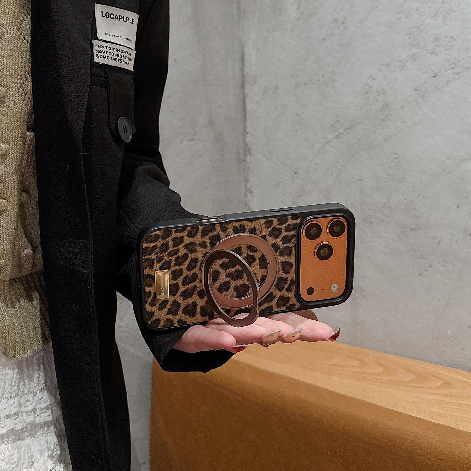 Women's Leopard Pattern 360 Rotating Magnetic Stand Apple Case, New Trendy iPhone Shell, Compatible with iPhone 17/16/15/14 Series