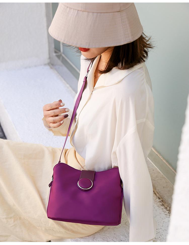 Elegant Crossbody Handbags for Women, Solid Oxford Cloth Commuter Bag with an Adjustable Wide Strap and Ring Accent, Crossbody Bags For Women, Hangable, Casual Commuting Bag, Casual Shoulder Purse