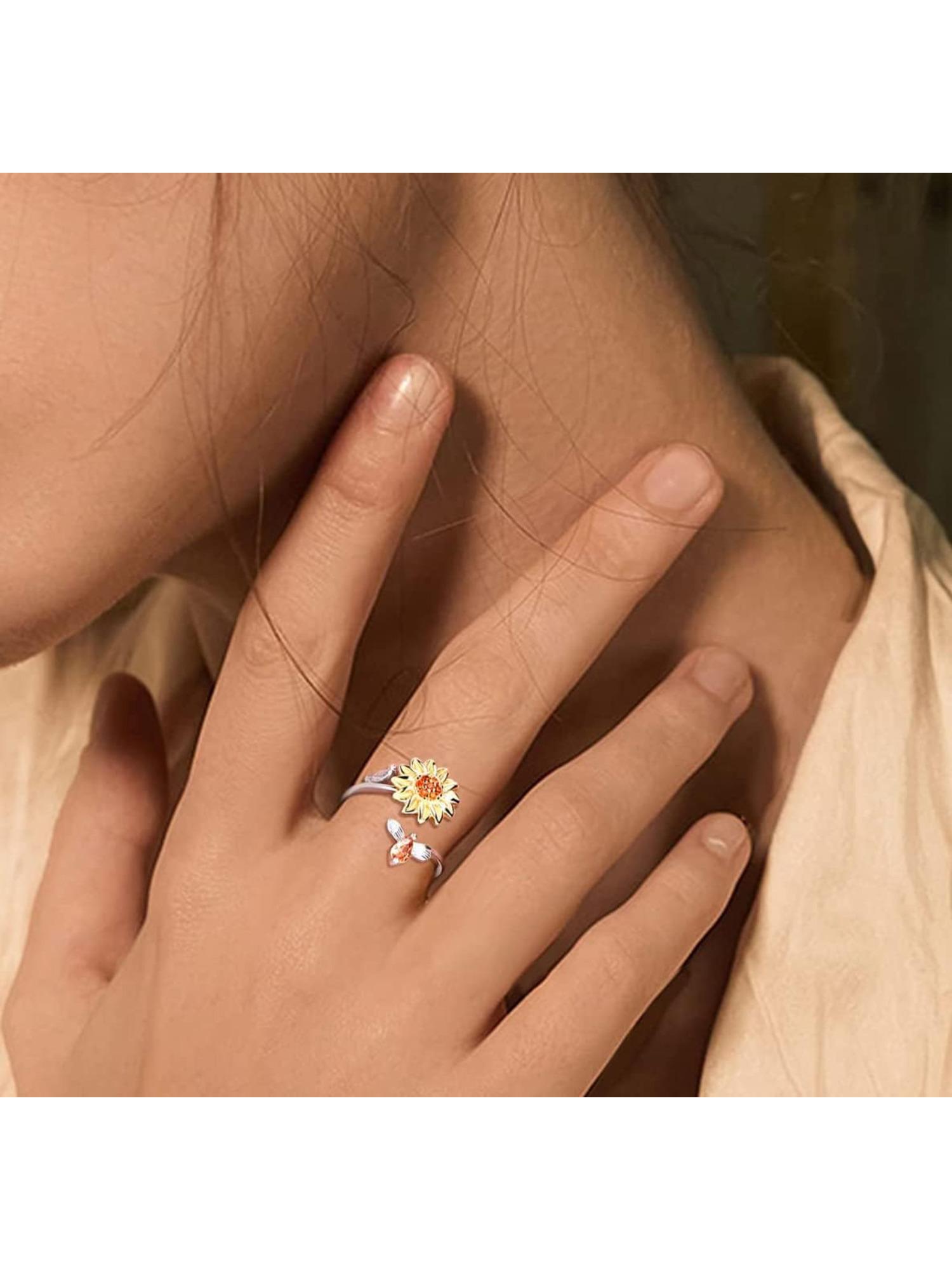 6Pcs Fidget Anxiety Rings for Women Spinner Fidget Rings for Anxiety Adjustable Flower Bead Stress Relief Spinning Stackable Ring Set, Green