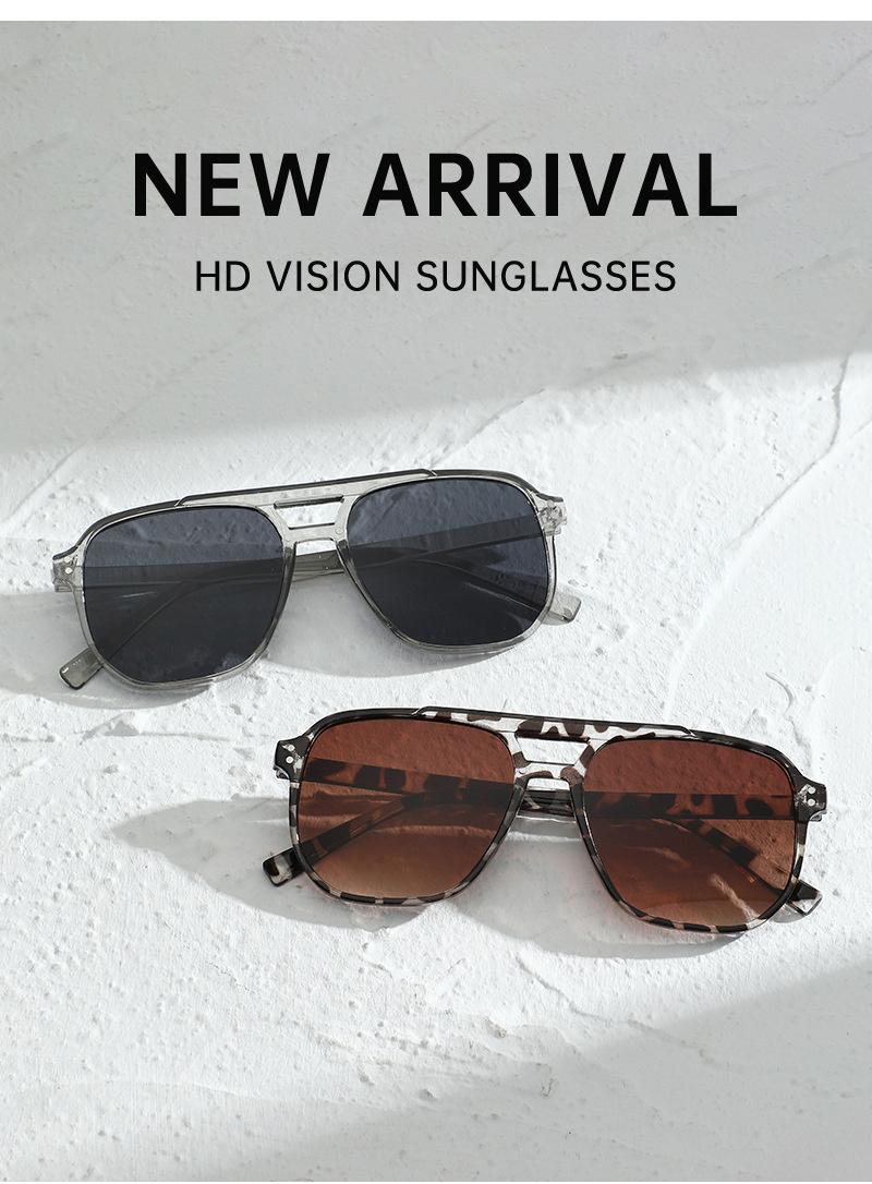 Square double-bridge fashion sunglasses for men and women, trendy street style, UV protection driving glasses, suitable for daily wear, outdoor activities, and blue light protection