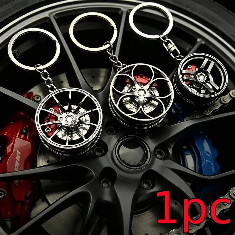 Car Keychain Rotating 360 Degree Brake Disc HUB Design, Creative Car Key Chain for Men, Cool Gift Idea, Stylish Auto Accessories, Car Key Accessory