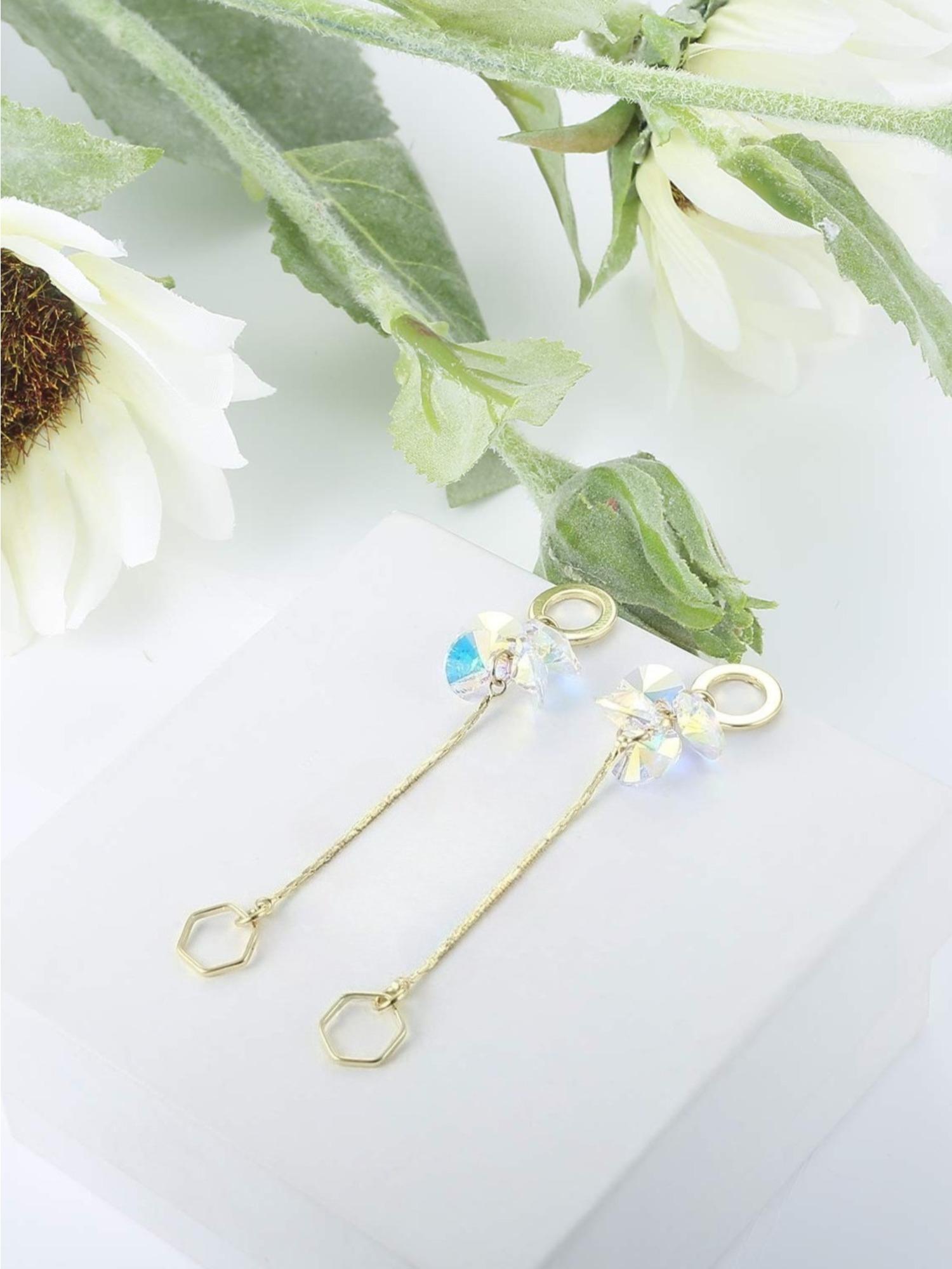 1 Pair Delicate Golden Long Chain Dangle Earrings for Women Men Beautiful Flower Clusters Shimmering Iridescent Swarovski Crystals Face-slimming Visual Effect Hypoallergenic Copper Construction Safe for Sensitive Skin