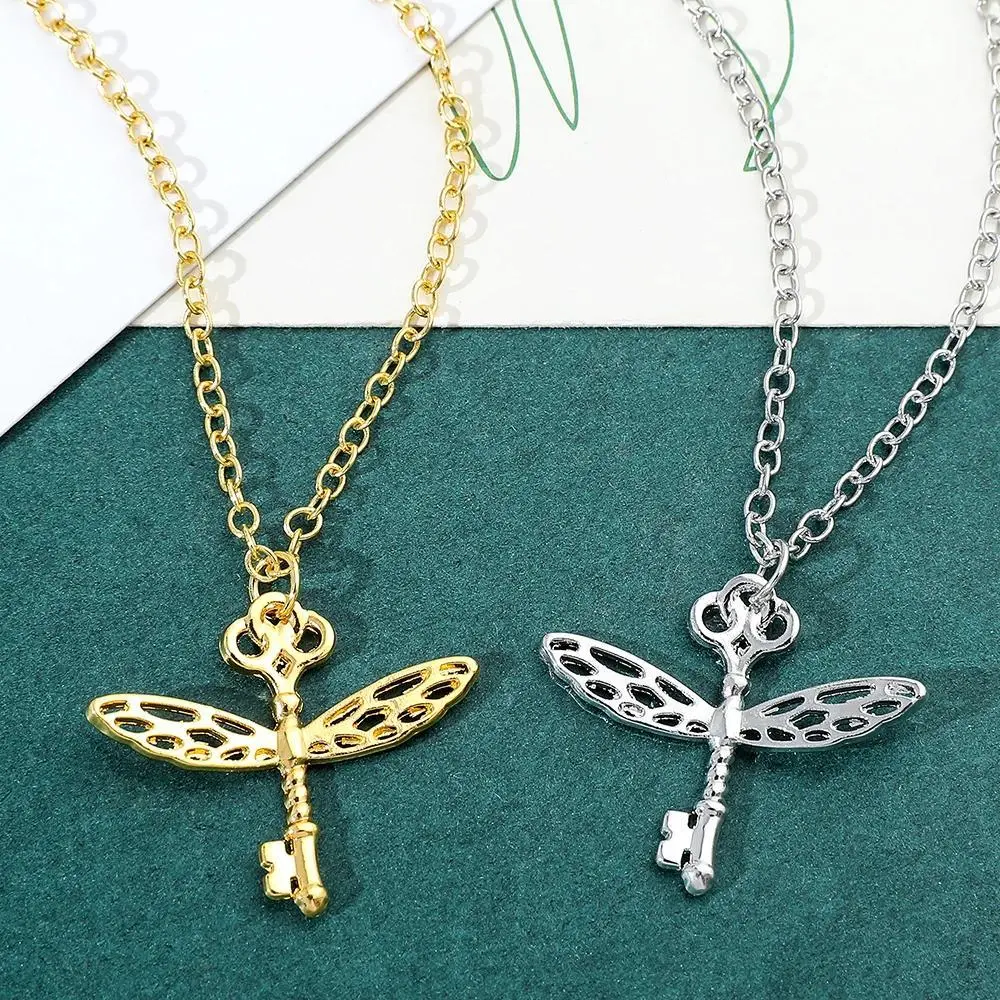 Fashion Dragonfly Key Necklace Hollow Dragonfly Wing Key Gold Silver Pendant Necklace Collar Fashion Jewelry Accessories Gifts