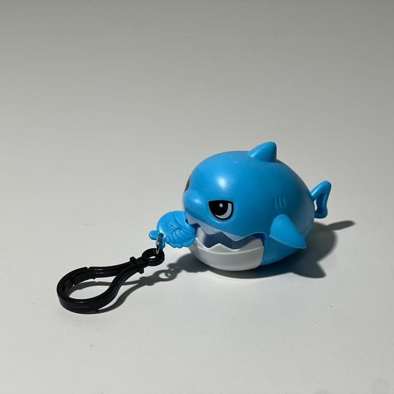 Pull String Shark Keychain, Creative Stress Relief Small Shark Pendant, Pull Rope Keyring, Fun and Unique Accessory