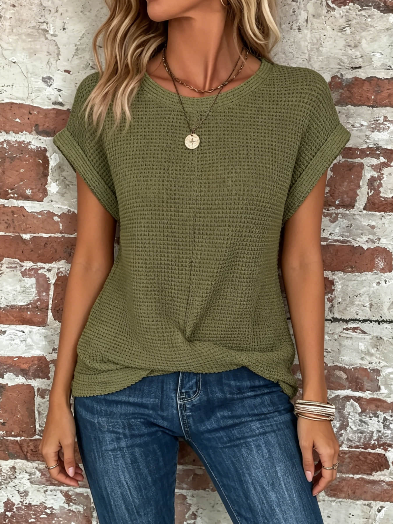Women's Fashionable Casual Minimalist Loose Round Neck Short Sleeve Top, Rolled Sleeves & Twisted Design, Summer Top, Suitable for Commuting, Camping, Travel & Daily Wear Women's Fashionable Casual Minimalist Loose Round Neck Short Sleeve Top, Rolled Sleeves & Twisted Design, Summer Top, Suitable for Commuting, Camping, Travel & Daily Wear