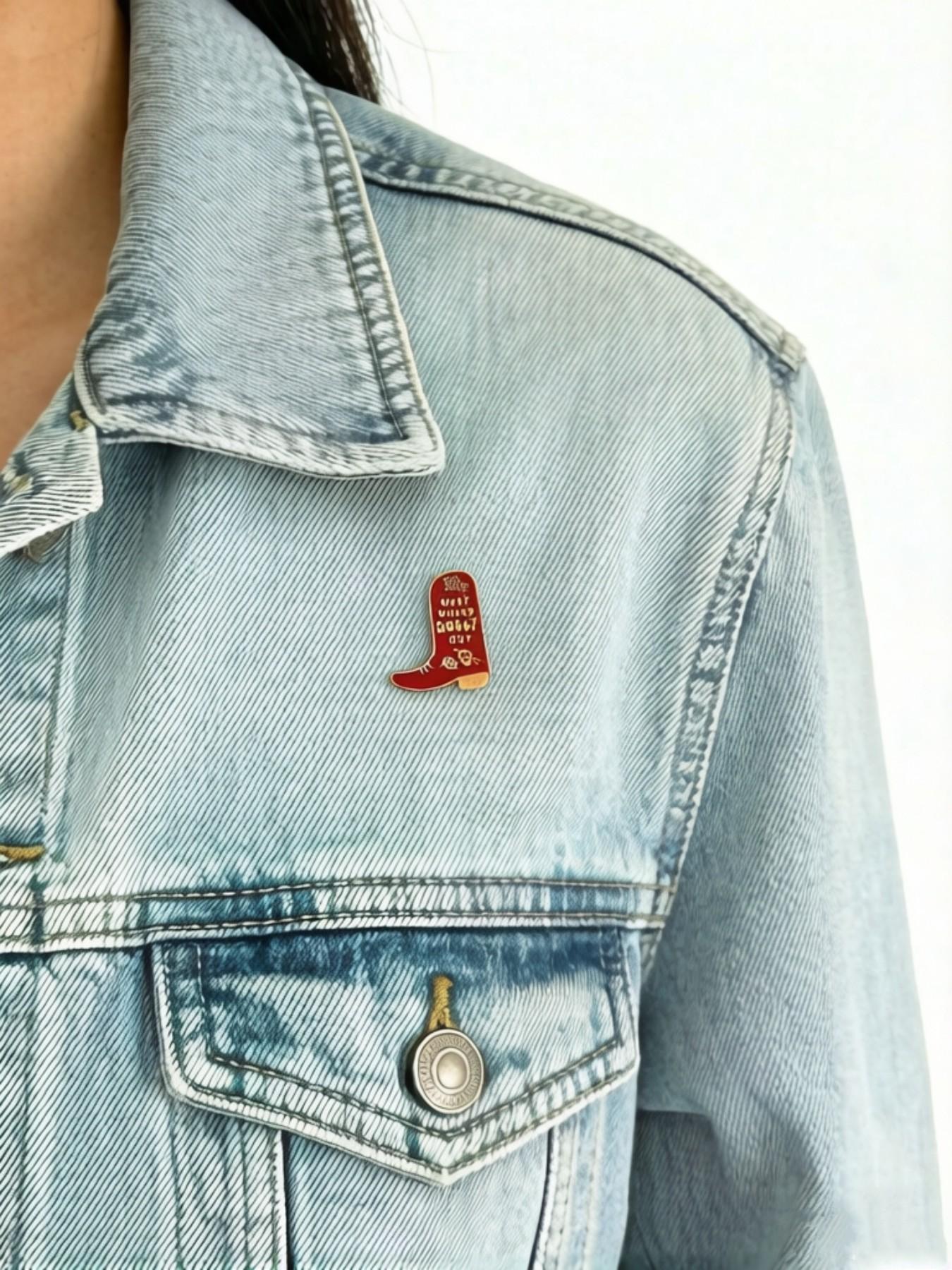 Cowboy Boot Enamel Pin, Western Country Music Female Brooch, Perfect for Bags, Hats, and Clothing Accessories