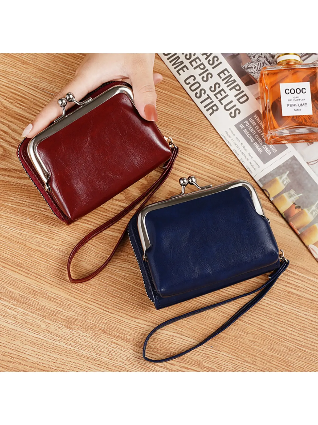 Women Vintage Kiss Lock Wallet, 2 in 1 Zipper Wristlet Purse, Removable Coin Pouch, Elegant ladies' hand-held wallet, wrist strap design, multi slot ladies' coin purse, card bag, Christmas gift/Halloween gift/New Year gift/holiday gift
