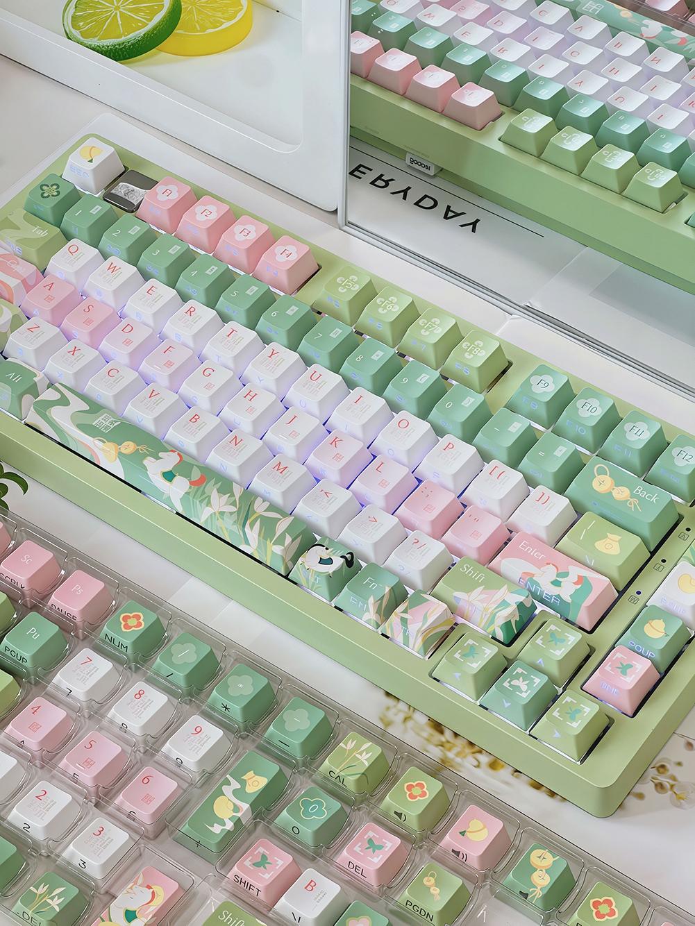 New Galloping Through Spring Breeze Theme Keycaps, Cherry Profile, Dual Color Pbt, Heat Transfer, Durable, High Aesthetic, for Mechanical Keyboard Players
