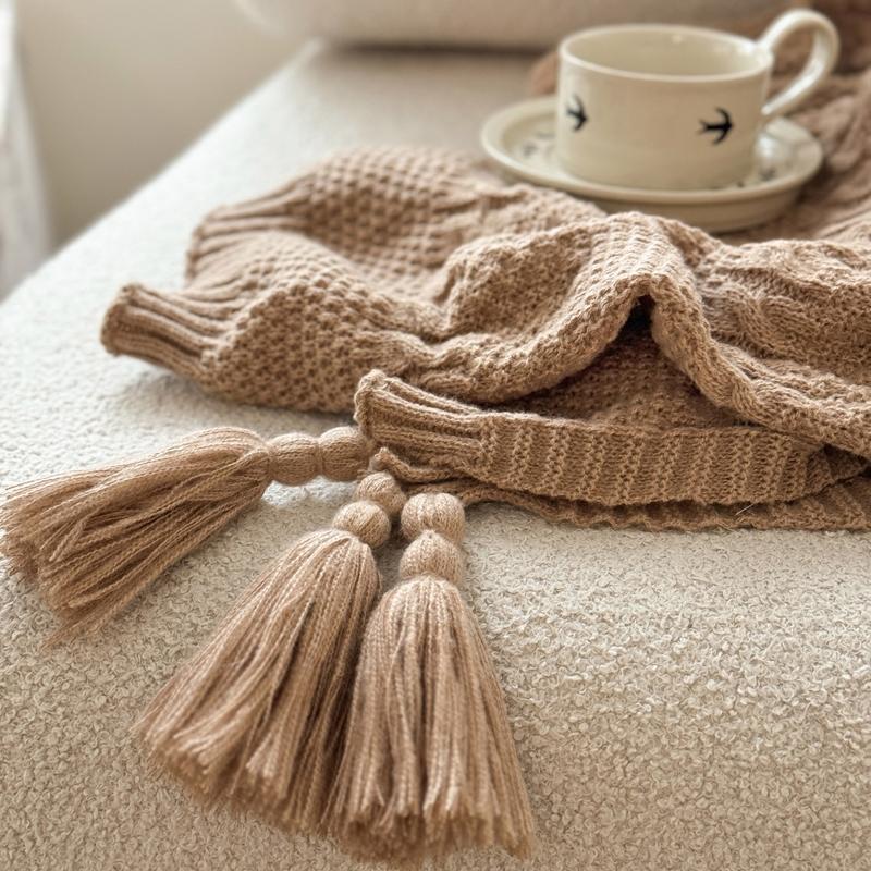 Soft Knitted Throw Blanket with Tassels – Cozy Decorative Blanket for Couch, Sofa & Bed