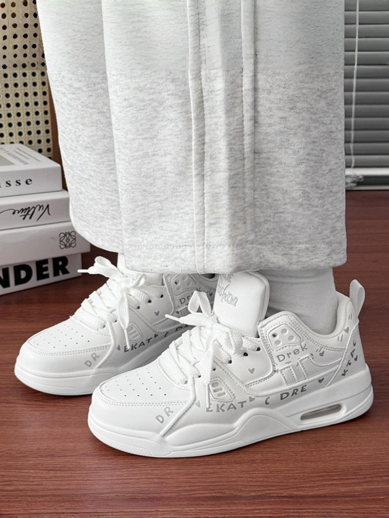 1 Pair Unisex Yellow Black Color Block Leather Basketball Shoes Trendy Street Style Design Soft Comfortable For Daily Outfit And Fashion Display