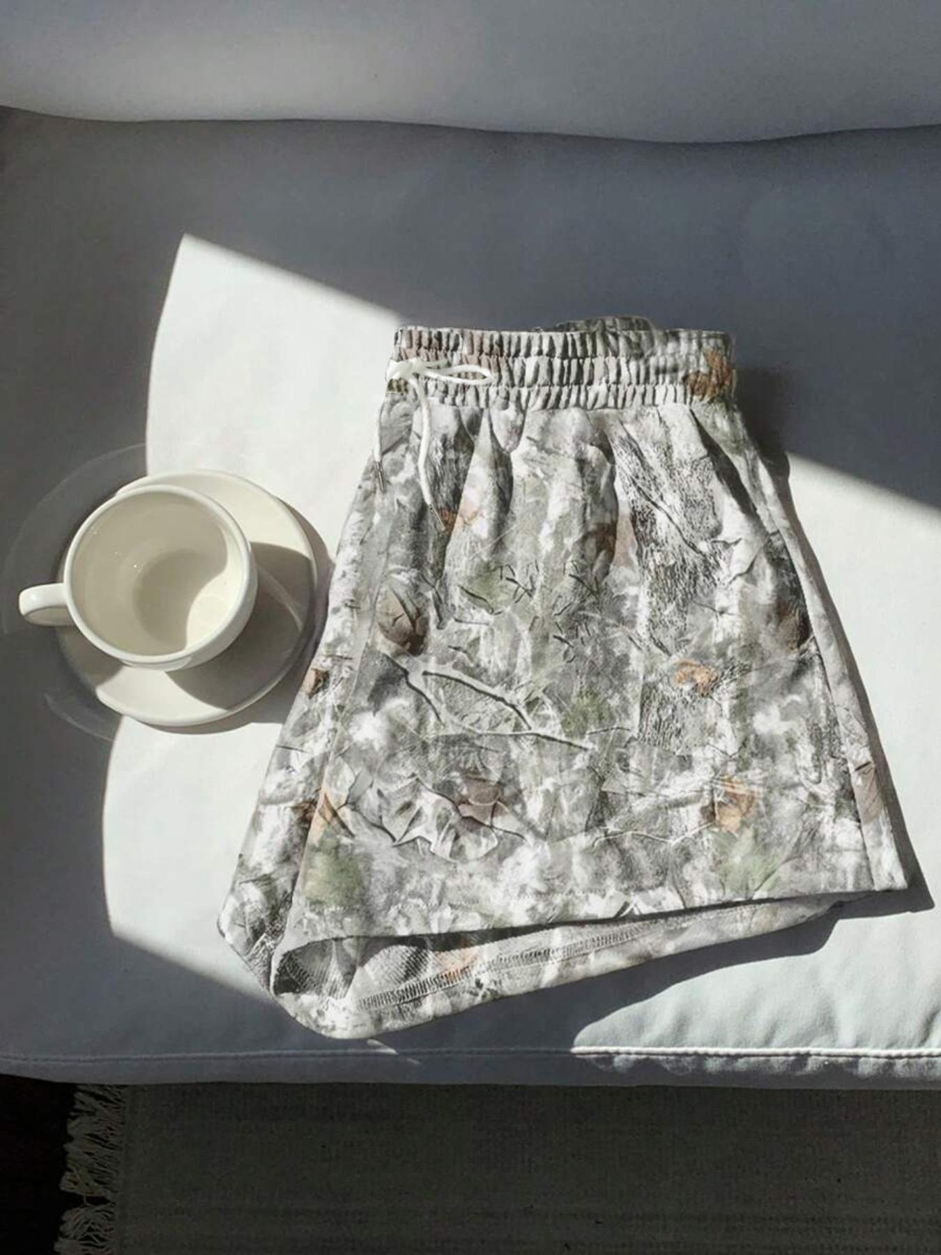 Women's Casual Camouflage Branch Print Loose-Fit Shorts, Lightweight Summer Pants for Women, Perfect for Daily Wear & Outdoor Activities