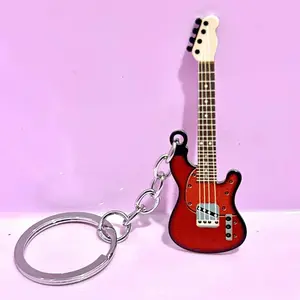 Stainless Steel Guitar Keychain – Musical Instrument Pendant Keychain for Backpacks, Cars, Bags, Party Favor Accessory, Hip-Hop Style Jewelry