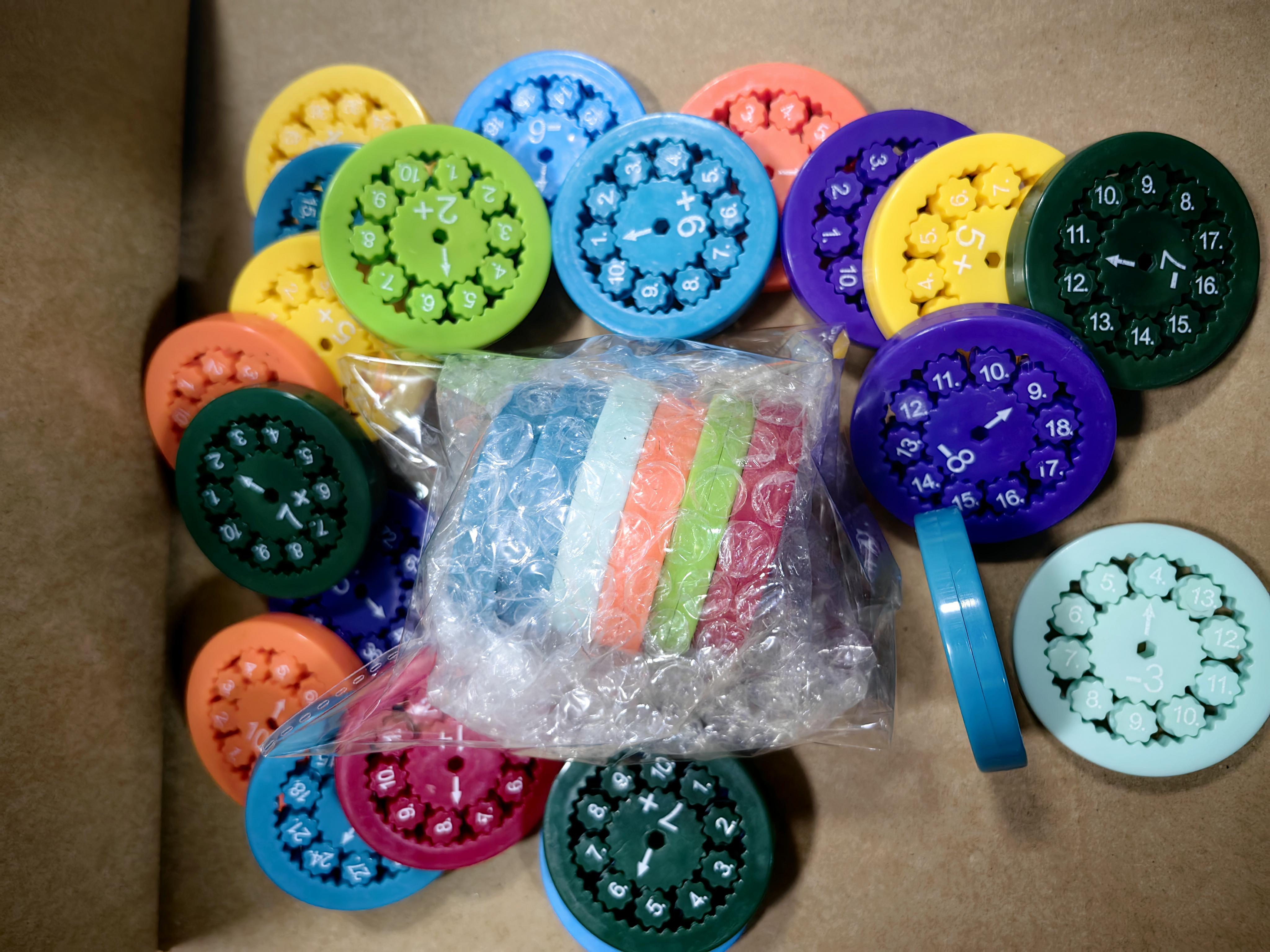 Math Spinner, 9 Counts/18pcs Interactive Math Spinner, Fun Learning Tool for Addition, Subtraction, Multiplication and Division, School Supplies, Math Learning Tools