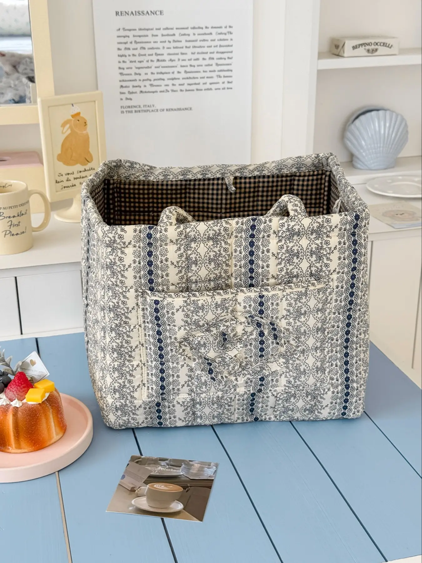 French-style vine pattern [lace blue]
