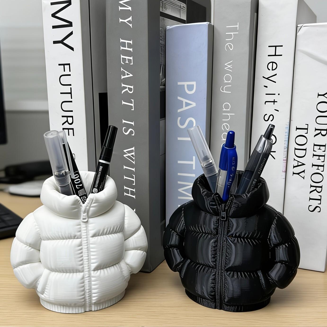 Cute Down Jacket Shape Pen Holder, Creative 3D Printed Novelty Cup Mat, Classroom Student Desk Accessories, Home Office Desk Decor, Desktop Organizer