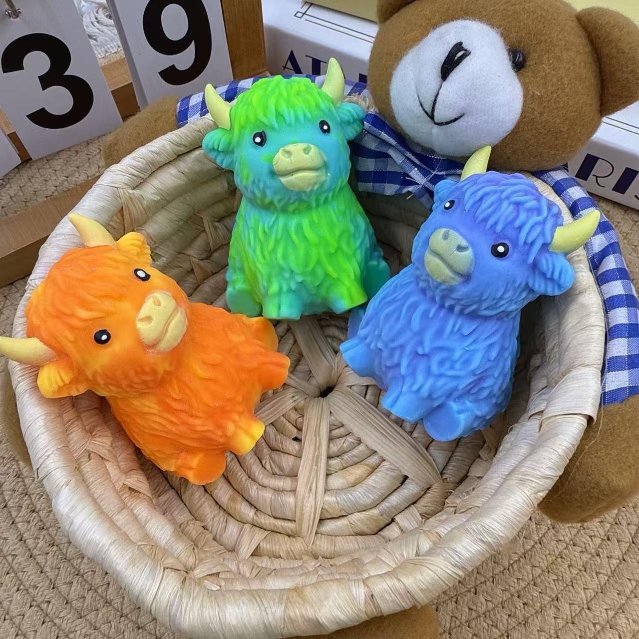 1PC/2PCS Highland Cow Squishy Toy, Stretchable Tpr Stress Relief Fidget ...