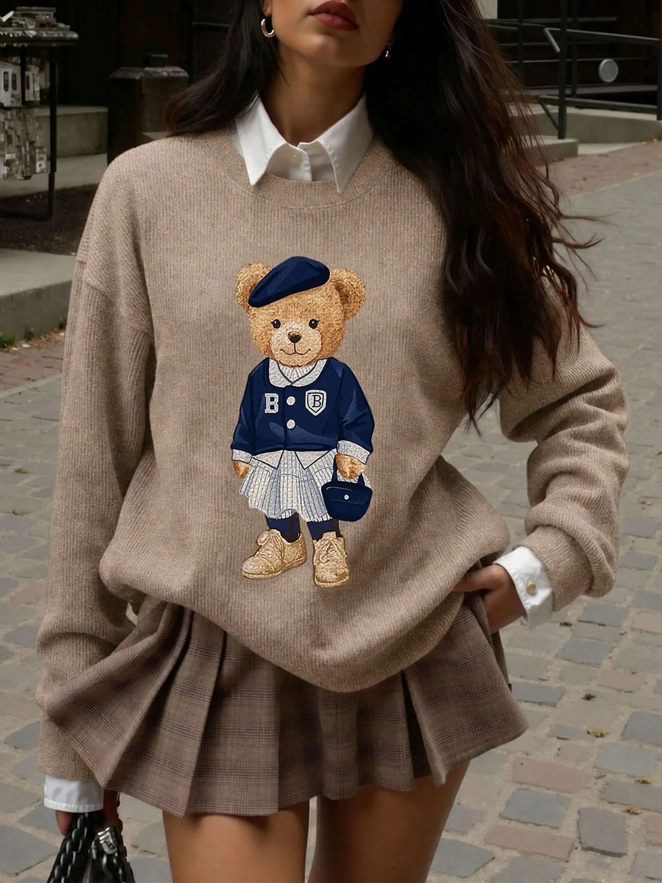 Women's Preppy‑Style Crewneck Long Sleeves Sweatshirt With Teddy Bear Print, Warm Fuzzy Casual Pullover for Fall and Winter, Suitable for Campus, Daily Commute, Date and Street Outings